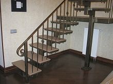Лестница металлическая межэтажная на одном косоуре ЛМ-09