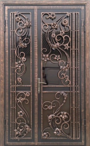 Кованая металлическая дверь ДМК-07
