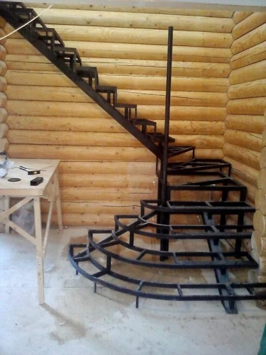 Лестница металлическая межэтажная ЛМ-18
